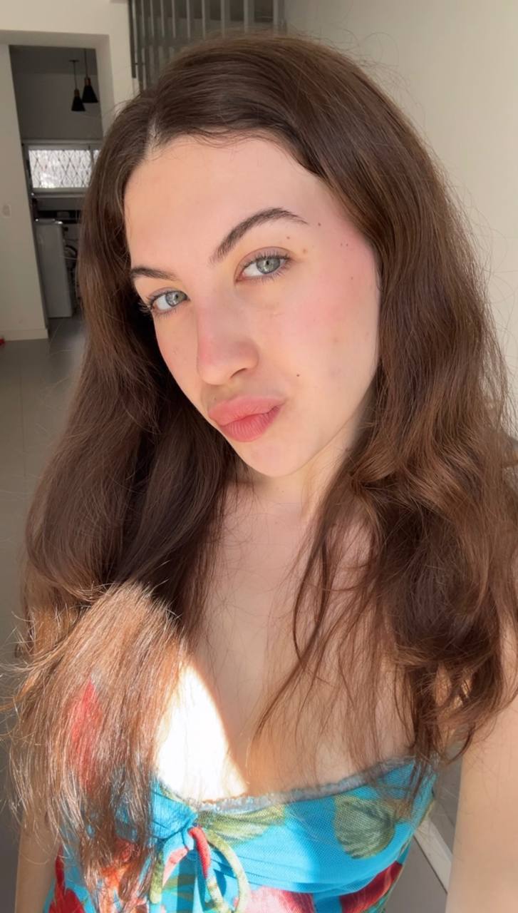 Nude girl Amber in Kota Baru