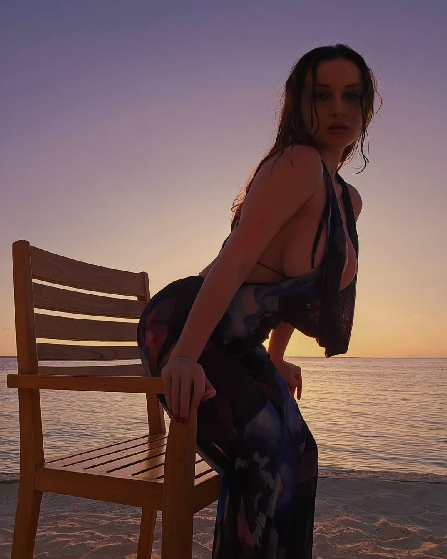 Sexy girl Miranda Faith nude in Kota Baru