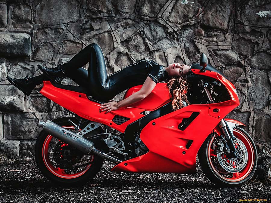 Beautiful girl Beautiful girls and motorcycles in Kota Baru