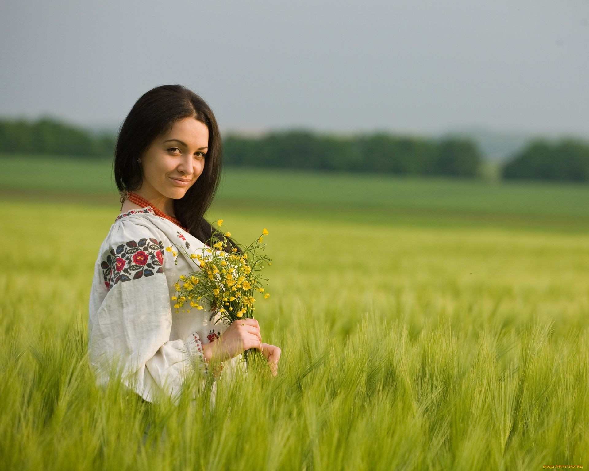 Women in Slavic costumes in Kota Baru