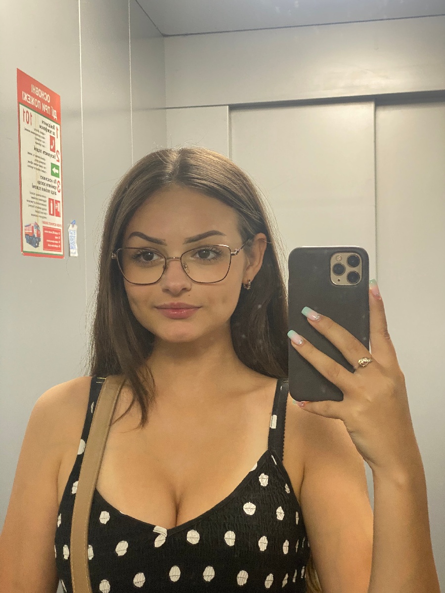 Sexy model Stacy in Kota Baru